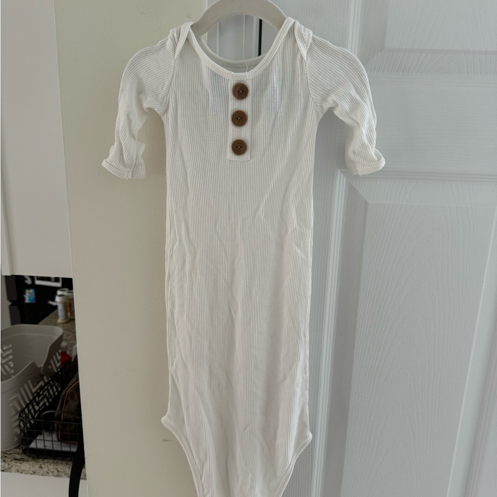 Caden Lane Knotted Gown & Hat